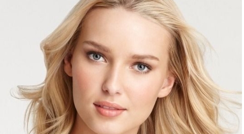 國(guó)外明星都偏愛(ài)哪些整形項(xiàng)目？豐胸、豐臀、嘴唇加厚是更流行的歐美標(biāo)準(zhǔn)模式嗎？