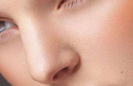 重慶百達(dá)麗醫(yī)療美容門診部的聲譽(yù)如何？黃偉光醫(yī)生的履歷及患者手術(shù)后的影響評(píng)價(jià)回顧