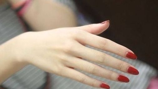 李志海與曹棟弼：如何顯現(xiàn)小V臉，一個(gè)真實(shí)的下頜角案例分享