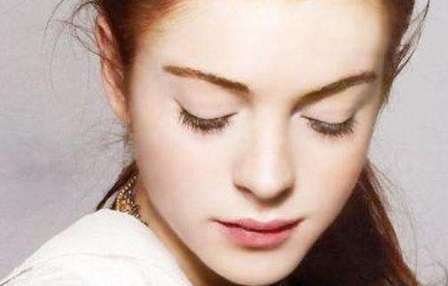 鶴崗鶴礦醫(yī)院燒傷整形科的整形知識(shí)分享：如何讓燒傷后的皮膚恢復(fù)完美？該如何治療燒傷導(dǎo)致的疤痕？