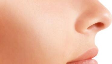 北京柏麗醫(yī)療美容鼻子整形需要花費(fèi)多少錢？李勁良院長(zhǎng)介紹及價(jià)格收費(fèi)明細(xì)是怎樣的呢？