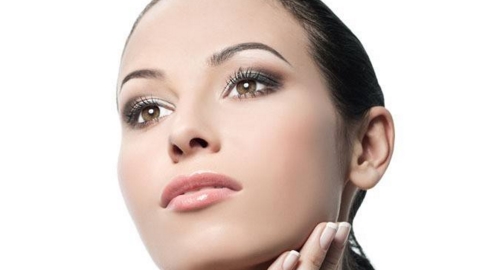 東南大學(xué)附屬中大醫(yī)院的醫(yī)生有哪些專長？他們的詳細信息是什么？