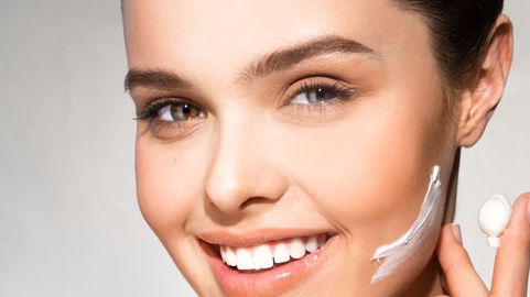 火爆！東莞鼻基底整形教你擁有完美鼻部！當(dāng)?shù)仡H受歡迎：鼻部整形、鼻翼微調(diào)等專業(yè)技術(shù)！