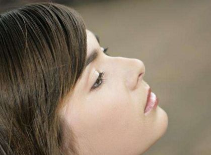 自體脂肪填充手術(shù)專家?guī)泐I(lǐng)略鄭州醫(yī)療服務(wù)的獨(dú)特魅力！