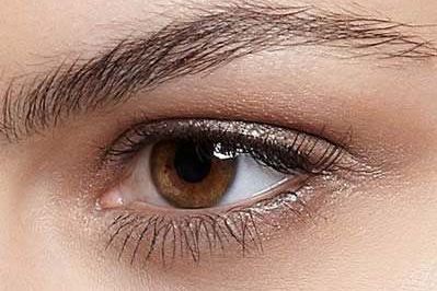 在微風(fēng)靜謐的李寅醫(yī)生主刀下，蘇州維多利亞隆鼻效果驚艷！