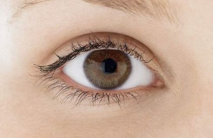 改善眼瞼內(nèi)眼角的完美案例照片，讓您的雙眼煥發(fā)光彩