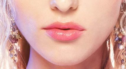 曹孟君受益醫(yī)生點(diǎn)評(píng)，貼近真人案例圖揭秘吸脂果效果