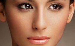 上海九院脂肪填充的專業(yè)醫(yī)生有多少？權(quán)威排行榜揭秘！