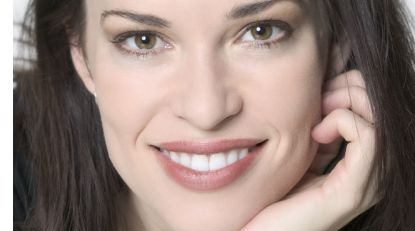 鄭大一附院整形科專家對比：王喜梅與劉林嶓，醫(yī)術(shù)特色及價格分享！