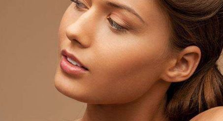 鄭州市五位療效卓越的近視手術(shù)專家推薦，帶你了解朱冬梅、張鳳妍等眼科醫(yī)生！點(diǎn)擊查看激光手術(shù)費(fèi)用！