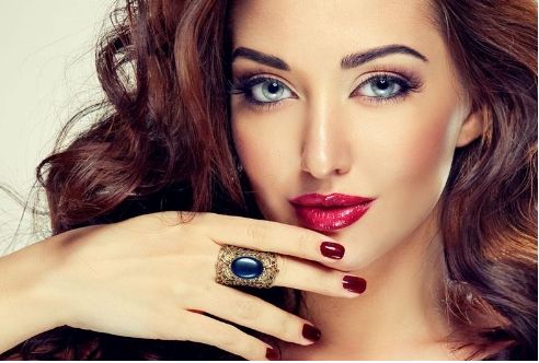 鄭州安美星河美容醫(yī)院有何實力？眼部綜合治療的專家是誰？