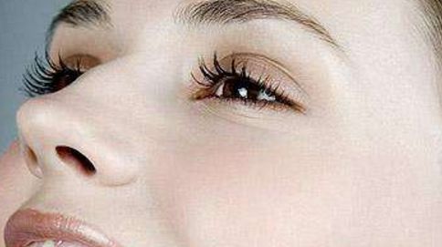 保定地區(qū)有哪些專業(yè)墊鼻基底醫(yī)院？推薦價廉物美的整形醫(yī)院！