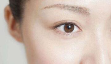 有沒有類似楊軍庭的雙眼皮案例分享？楊軍庭的醫(yī)生特長介紹和醫(yī)院簡介是什么？