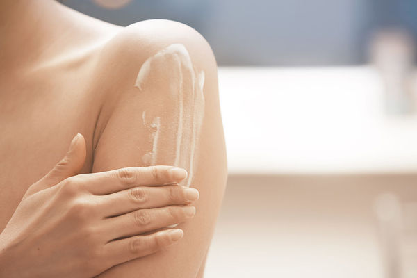 嘉興藝星整形和悅己醫(yī)療美容哪家受歡迎？雙眼皮手術(shù)價格一覽，挑選哪家呢？