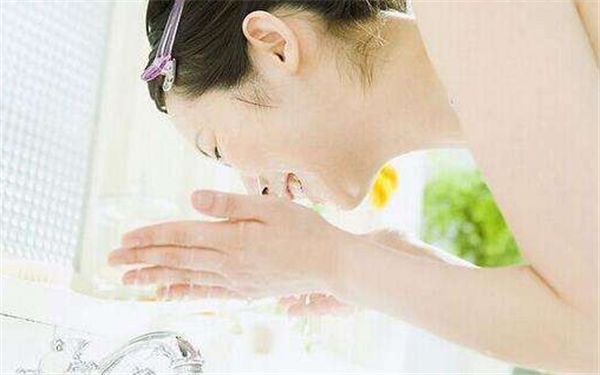 2023年深圳優(yōu)秀雙眼皮修復(fù)醫(yī)生盤(pán)點(diǎn)，5位眼部整形專(zhuān)家任您挑選