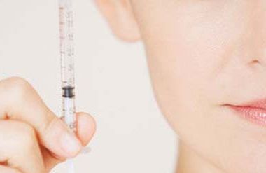 蘇州市的口腔醫(yī)院是否具備三甲醫(yī)院的資質(zhì)？種植牙的費(fèi)用如何計(jì)算？醫(yī)生推薦可以供參考的指南