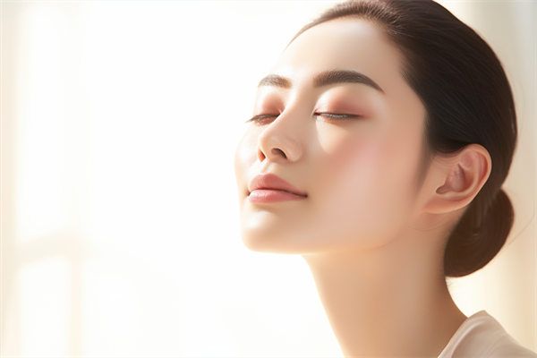 杭州整形隆鼻醫(yī)院選擇指南：藝星、美萊、連天美誰(shuí)更勝一籌？