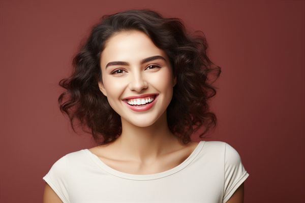 法令紋填充：中分子玻尿酸與小分子玻尿酸的優(yōu)劣對比