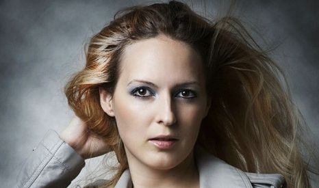 隆胸假體取出后多久才能重新植入？