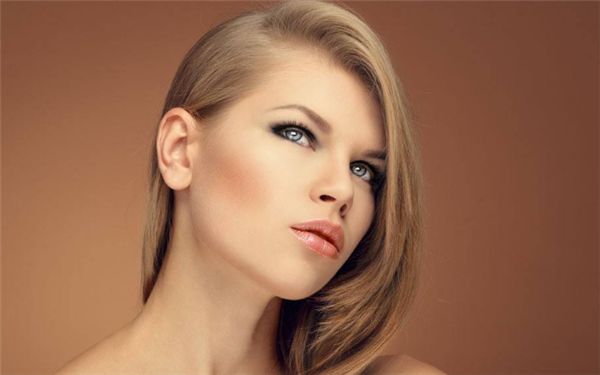 護(hù)膚干貨分享，了解眼霜的最佳時(shí)間點(diǎn)，迎接養(yǎng)眼效果！