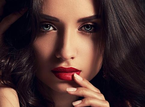 上海整形醫(yī)院隆胸哪家好？假體隆胸、自體脂肪豐胸優(yōu)選指南