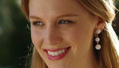 整形改運，毀容悲?。好嫦嗫朔蜃儭肮砟槨? style=