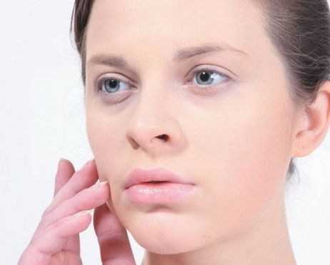 鄭支恩整形醫(yī)生：擅長(zhǎng)技術(shù)與韓國原辰整形醫(yī)院坐診，綜合評(píng)價(jià)如何？