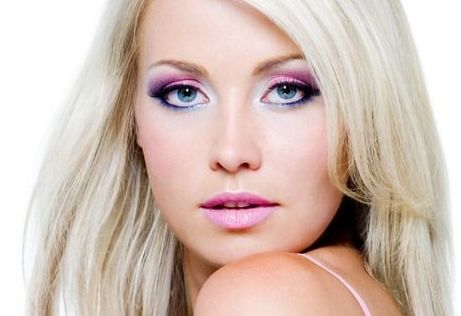 鼻部修復(fù)術(shù)經(jīng)驗(yàn)豐富，專(zhuān)業(yè)醫(yī)師助您蛻變新生