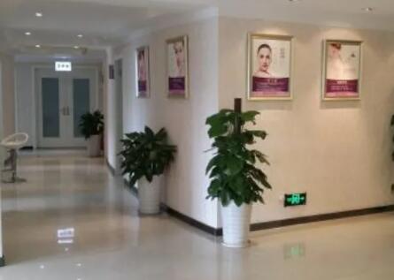 宜賓華人醫(yī)學整形美容醫(yī)院