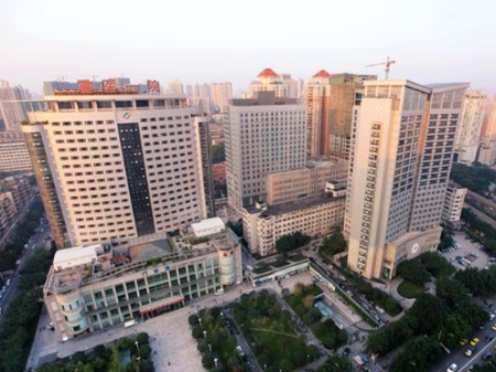 重慶醫(yī)科大學附屬醫(yī)院正經(jīng)美容科