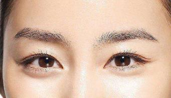 鄭州痤瘡坑疤痕修復(fù)醫(yī)生