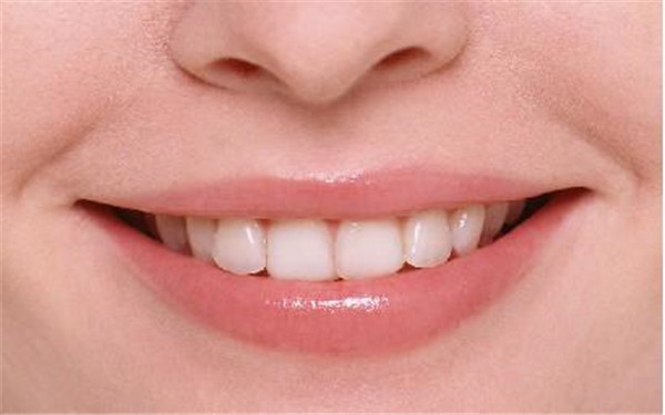 南寧切開雙眼皮醫(yī)生