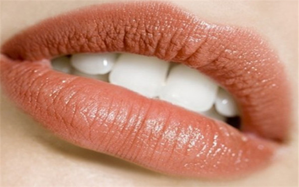 南京埋線法雙眼皮醫(yī)生