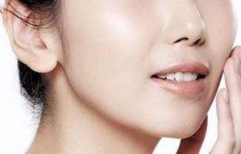 雅安伊維蘭注射豐唇醫(yī)生