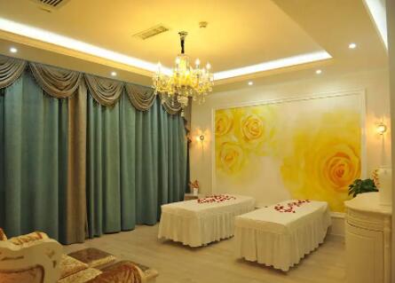 昆明微針去唇紋大型正規(guī)整形醫(yī)院排名前十強(qiáng)權(quán)威發(fā)布！昆明好秀美容整形實(shí)力優(yōu)異，值得信賴！