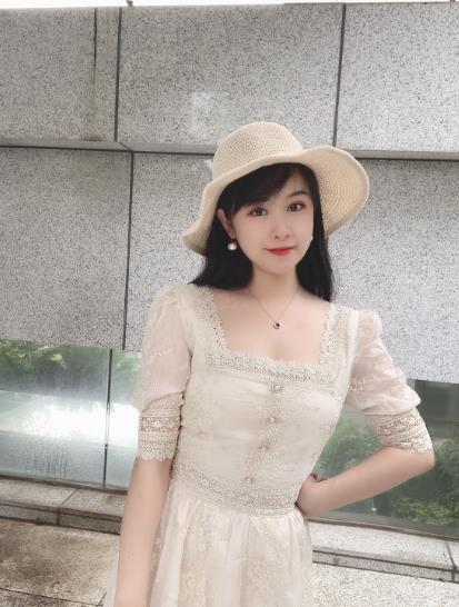 南方醫(yī)院整形美容科顴骨內推半年