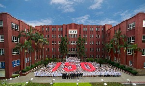 福建醫(yī)科大學(xué)附屬協(xié)和醫(yī)院整形激光美容中心做自體軟骨隆鼻效果怎么樣？有風(fēng)險(xiǎn)嗎？
