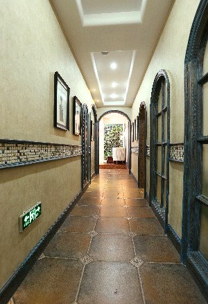 杭州靜港醫(yī)療美容診所開眼角優(yōu)勢(shì)？開眼角價(jià)格多少？