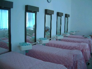 武漢市第三醫(yī)院美容科激光去黑眼圈是永久的嗎？術(shù)后如何護理？