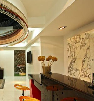 新疆張瑞紅整形激光去黑眼圈有何優(yōu)勢(shì)？可以維持多久？