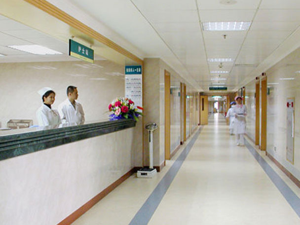 福州維多利亞整形假體隆鼻材料有哪些？?jī)r(jià)格多少？