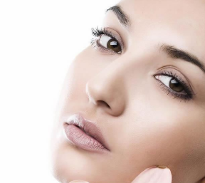 長(zhǎng)沙藝星醫(yī)學(xué)美容醫(yī)院假體隆鼻