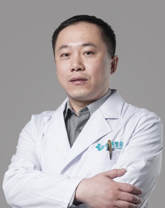桂林華美醫(yī)療美容門(mén)診部史迎軍醫(yī)生