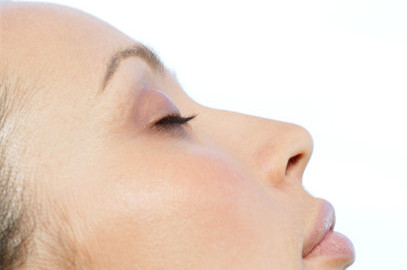 隆鼻手術(shù)安全嗎？