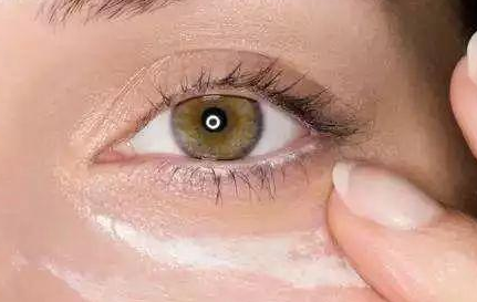 開(kāi)內(nèi)眼角多久可以回縮？