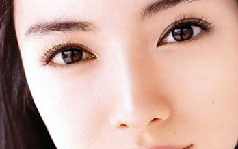 開眼角有疤痕嗎？