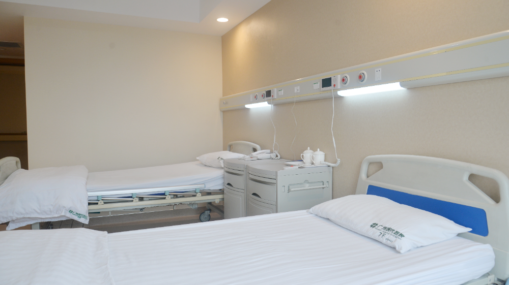 重慶萊普醫(yī)學(xué)整形門(mén)診部_恢復(fù)病房