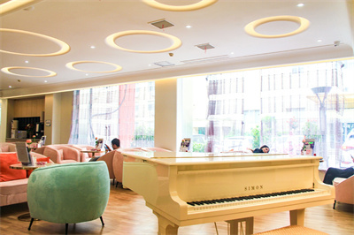 鄭州東方女子醫(yī)院醫(yī)療美容科_一樓休息區(qū)