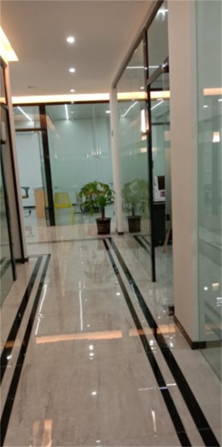 鎮(zhèn)江康潔口腔門診部_醫(yī)院一角