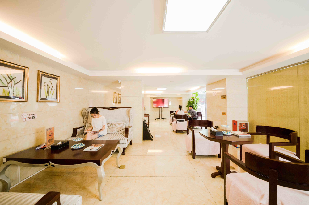 肇慶菩顏醫(yī)療美容診所_等候區(qū)